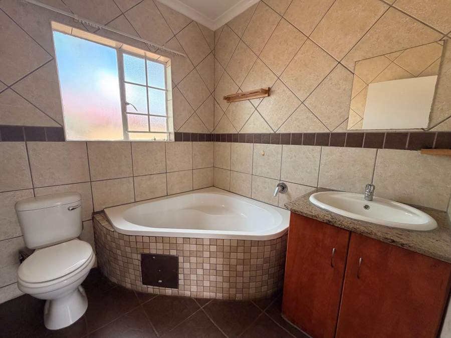 3 Bedroom Property for Sale in Waterval East North West